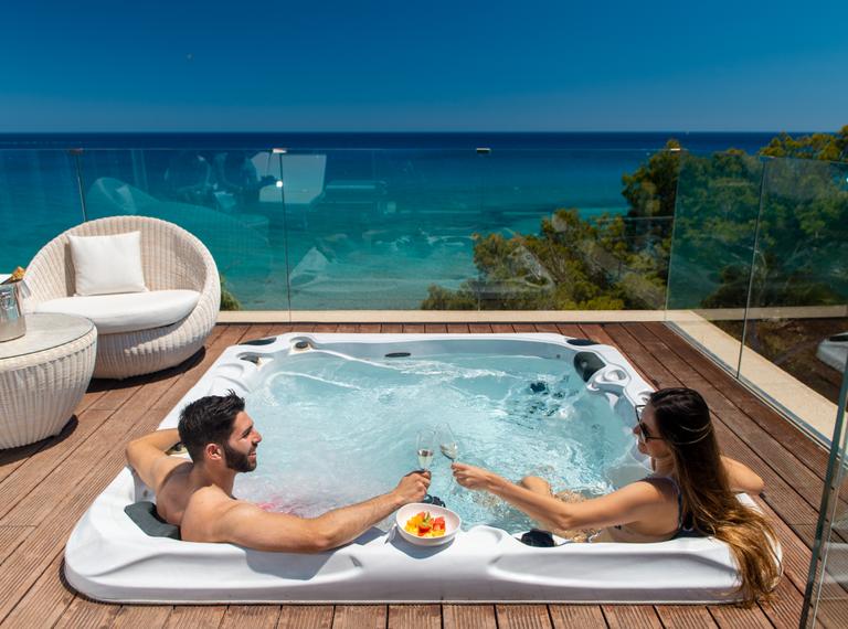 Suite Deluxe con jacuzzi y vistas al mar Melbeach Hotel & Spa Canyamel Suite Deluxe con jacuzzi y vistas al mar Melbeach Hotel & Spa Canyamel