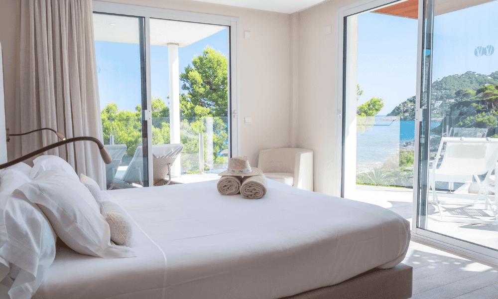 Deluxe Suite with Jacuzzi and Sea View Melbeach Hotel & Spa Canyamel Deluxe Suite with Jacuzzi and Sea View Melbeach Hotel & Spa Canyamel