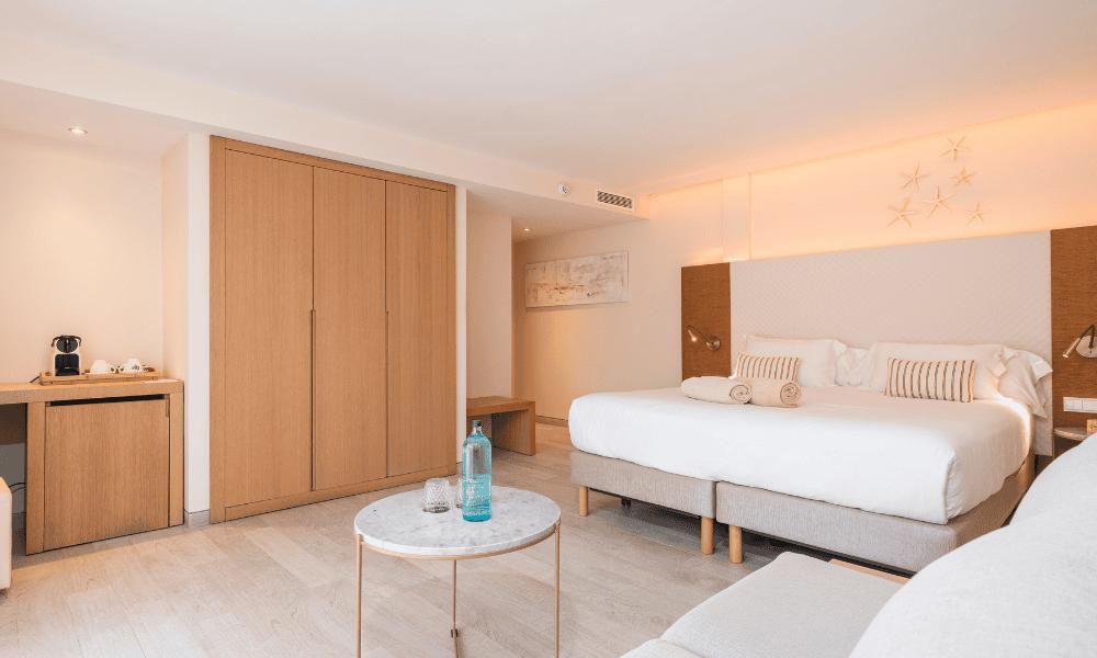 Double Room Superior with lateral Sea View Melbeach Hotel & Spa Canyamel Double Room Superior with lateral Sea View Melbeach Hotel & Spa Canyamel