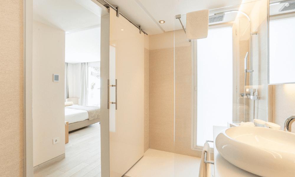 Deluxe Suite with Jacuzzi and Sea View Melbeach Hotel & Spa Canyamel Deluxe Suite with Jacuzzi and Sea View Melbeach Hotel & Spa Canyamel